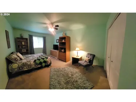 22118 E Yakima Lane Rhododendron OR 97049