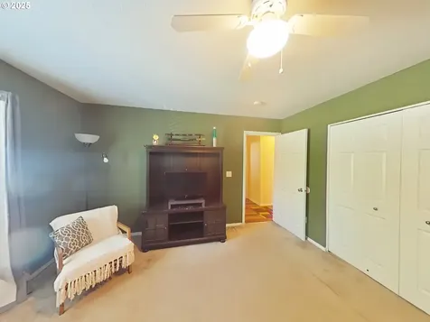 22118 E Yakima Lane Rhododendron OR 97049