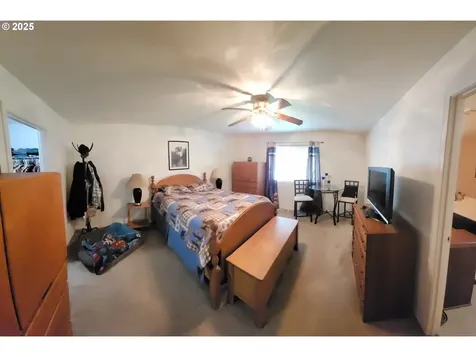 22118 E Yakima Lane Rhododendron OR 97049