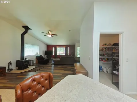 22118 E Yakima Lane Rhododendron OR 97049