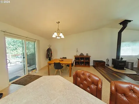 22118 E Yakima Lane Rhododendron OR 97049