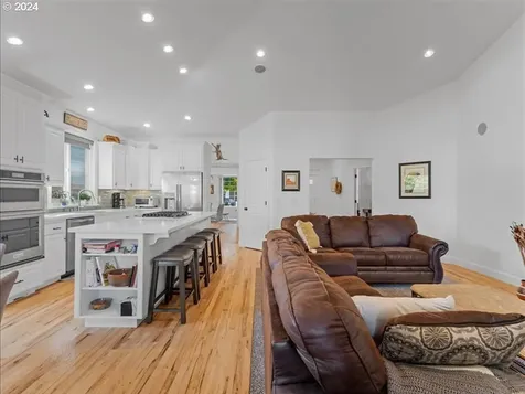 18010 NE 23rd Street Vancouver WA 98684