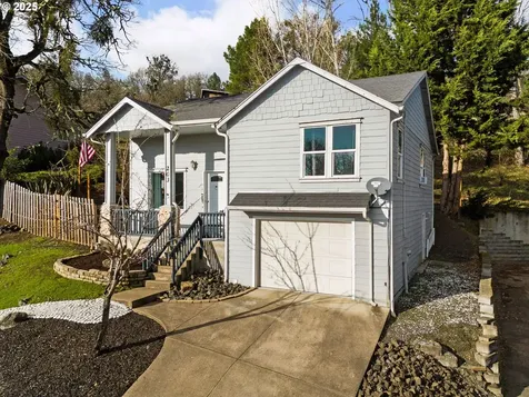 203 Heritage Loop Roseburg OR 97471
