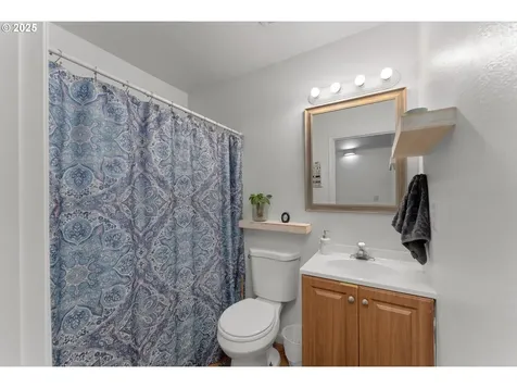 203 Heritage Loop Roseburg OR 97471