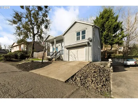 203 Heritage Loop Roseburg OR 97471