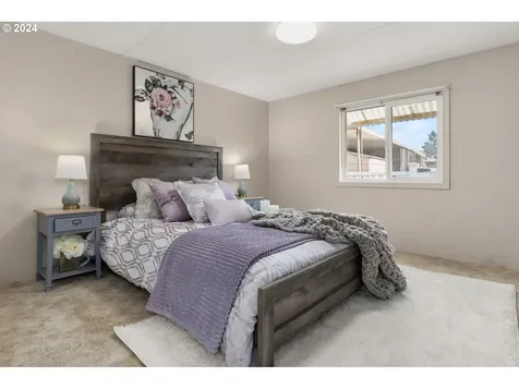 612 N Cascade Drive Woodburn OR 97071