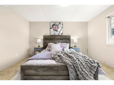 612 N Cascade Drive Woodburn OR 97071