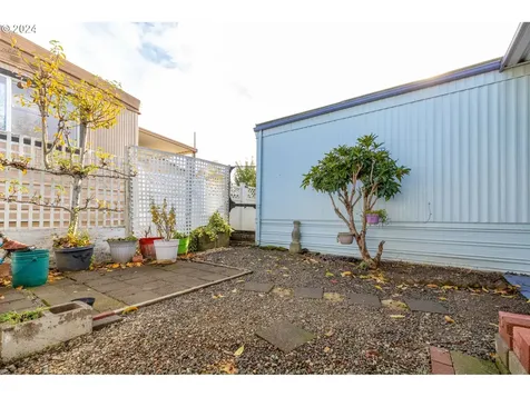 612 N Cascade Drive Woodburn OR 97071