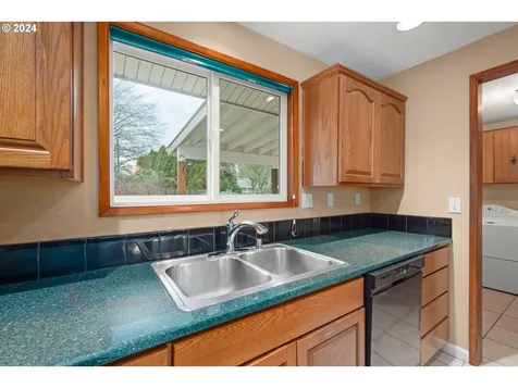717 NW 3rd Avenue Battle Ground WA 98604