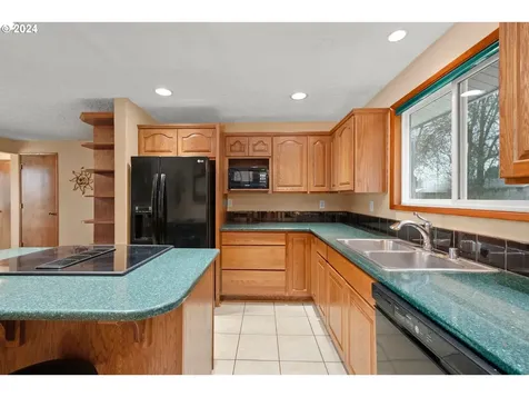 717 NW 3rd Avenue Battle Ground WA 98604