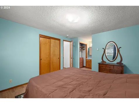 717 NW 3rd Avenue Battle Ground WA 98604