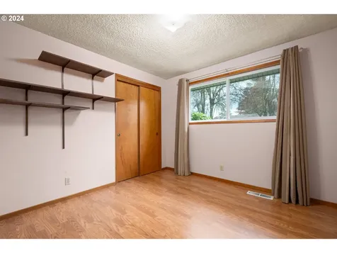 717 NW 3rd Avenue Battle Ground WA 98604