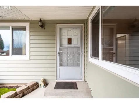 717 NW 3rd Avenue Battle Ground WA 98604