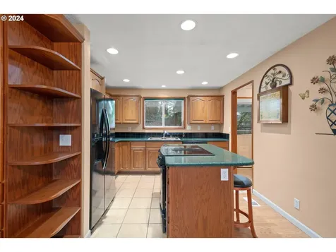 717 NW 3rd Avenue Battle Ground WA 98604