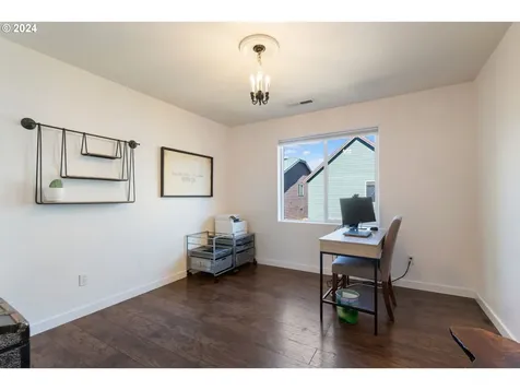 326 N Royal Oak Street Newberg OR 97132