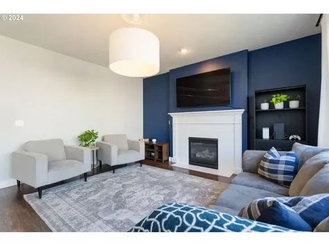 326 N Royal Oak Street Newberg OR 97132