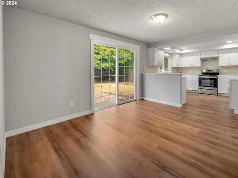 1004 Se Olympia Drive Vancouver WA 98683