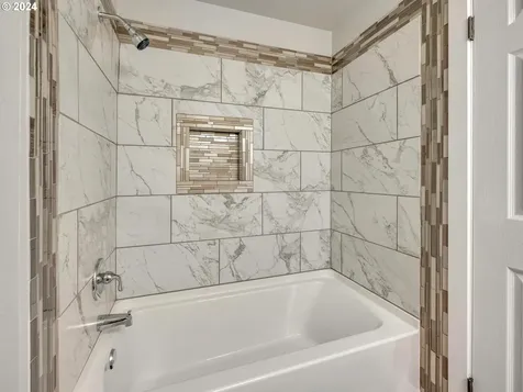 1004 Se Olympia Drive Vancouver WA 98683