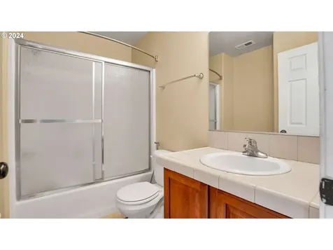 3518 SE Ironwood Avenue Hillsboro OR 97123