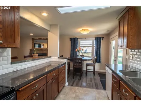 257 Fawn Drive Roseburg OR 97470