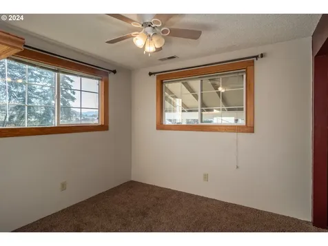 257 Fawn Drive Roseburg OR 97470