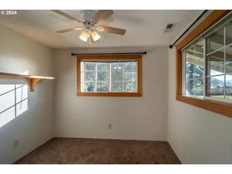 257 Fawn Drive Roseburg OR 97470