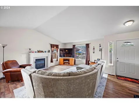 553 Nw Blair Loop Sheridan OR 97378