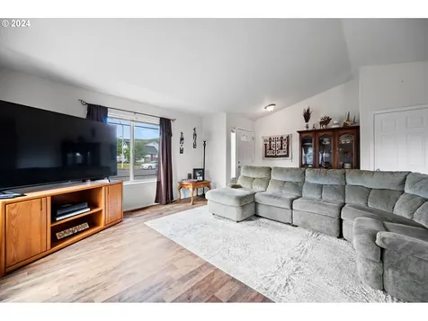 553 Nw Blair Loop Sheridan OR 97378