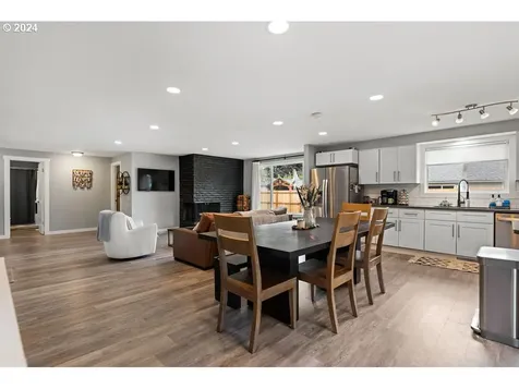 10114 NW 15th Avenue Vancouver WA 98685