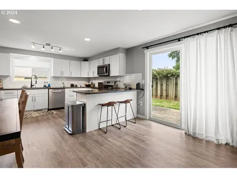 10114 NW 15th Avenue Vancouver WA 98685