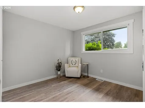 10114 NW 15th Avenue Vancouver WA 98685