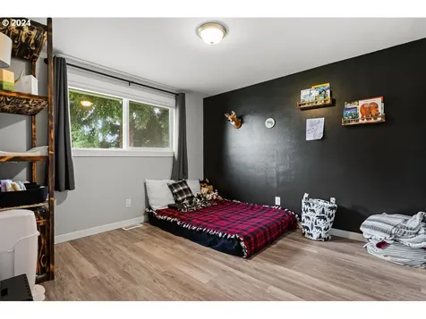 10114 NW 15th Avenue Vancouver WA 98685