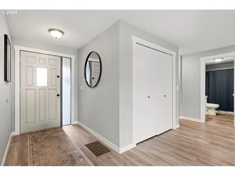 10114 NW 15th Avenue Vancouver WA 98685