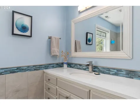 26127 Marina Road Veneta OR 97487