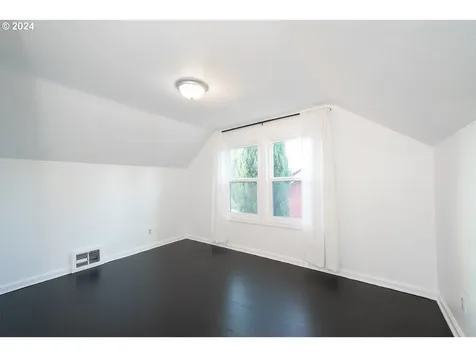 9604 N Kellogg Street Portland OR 97203