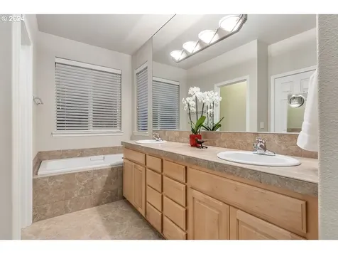 342 N The Greens Avenue Newberg OR 97132