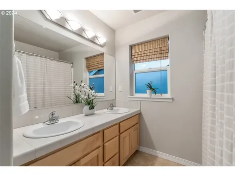 342 N The Greens Avenue Newberg OR 97132