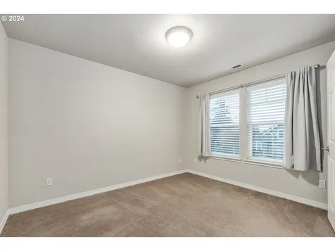 342 N The Greens Avenue Newberg OR 97132