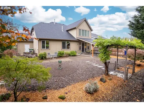 342 N The Greens Avenue Newberg OR 97132