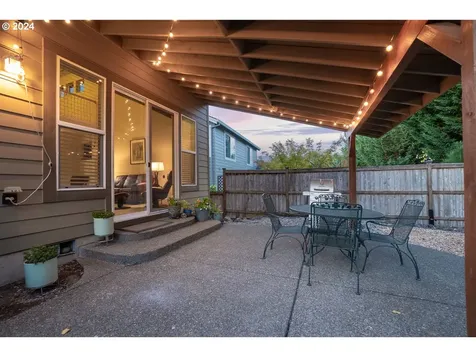 342 N The Greens Avenue Newberg OR 97132