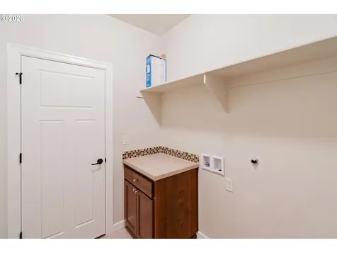 384 Market Street Salem OR 97301