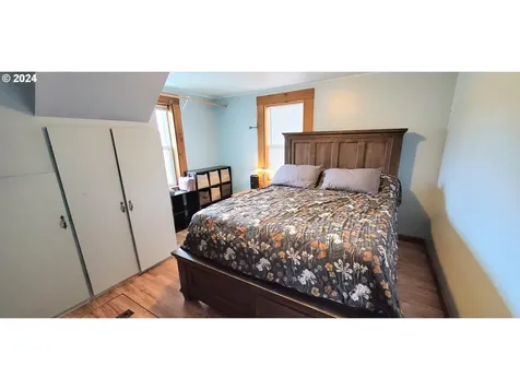 912 SE Combs Flat Road Prineville OR 97754