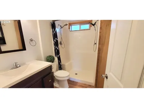 912 SE Combs Flat Road Prineville OR 97754