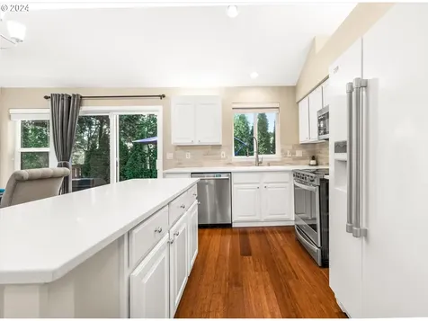 11585 Sw Tallwood Drive Portland OR 97223