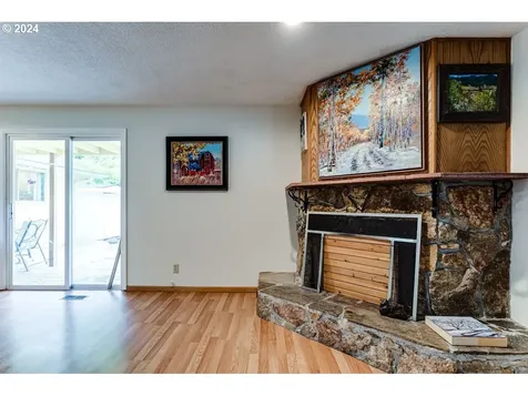 1785 Lorane Highway Eugene OR 97405