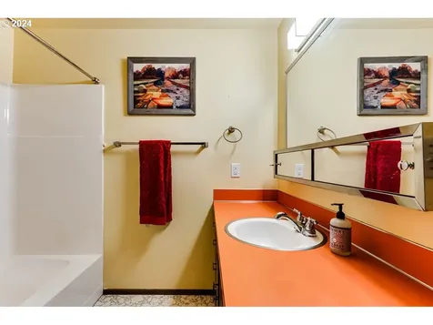 1785 Lorane Highway Eugene OR 97405