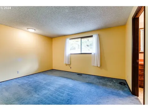 1785 Lorane Highway Eugene OR 97405