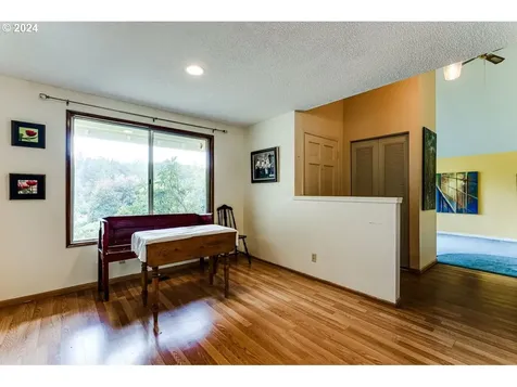 1785 Lorane Highway Eugene OR 97405