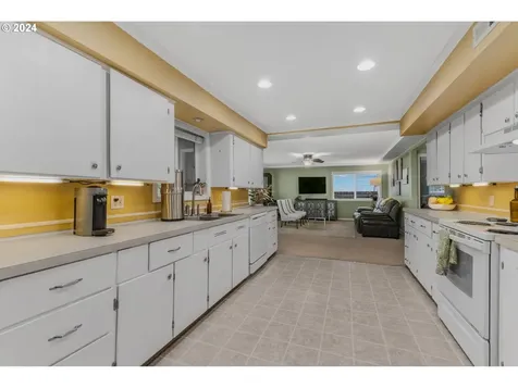 2411 NE 95th Court Vancouver WA 98662