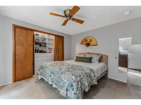 2411 NE 95th Court Vancouver WA 98662